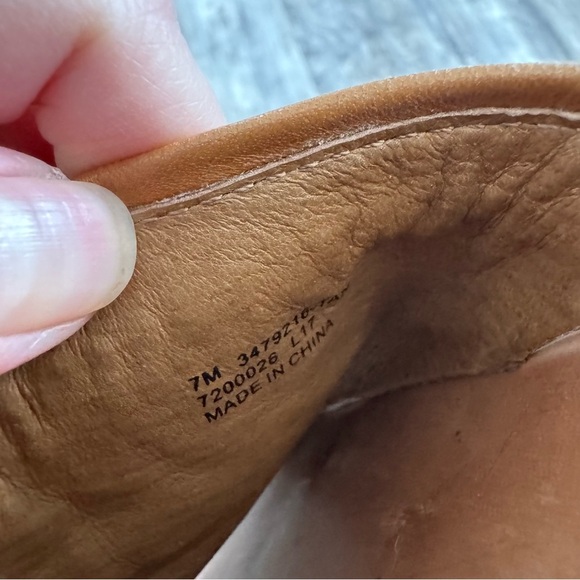 Frye Riley Tassel Slide Leather Sandal - Tan w/Multicolor Fringe - Picture 3 of 7